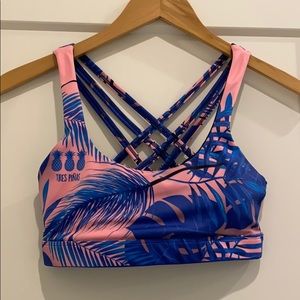 Tres Piñas Sports Bra